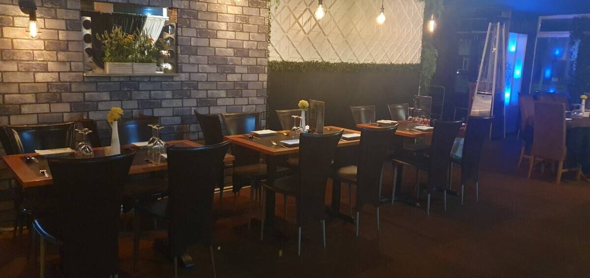 Established Licensed restaurant  Photo 2