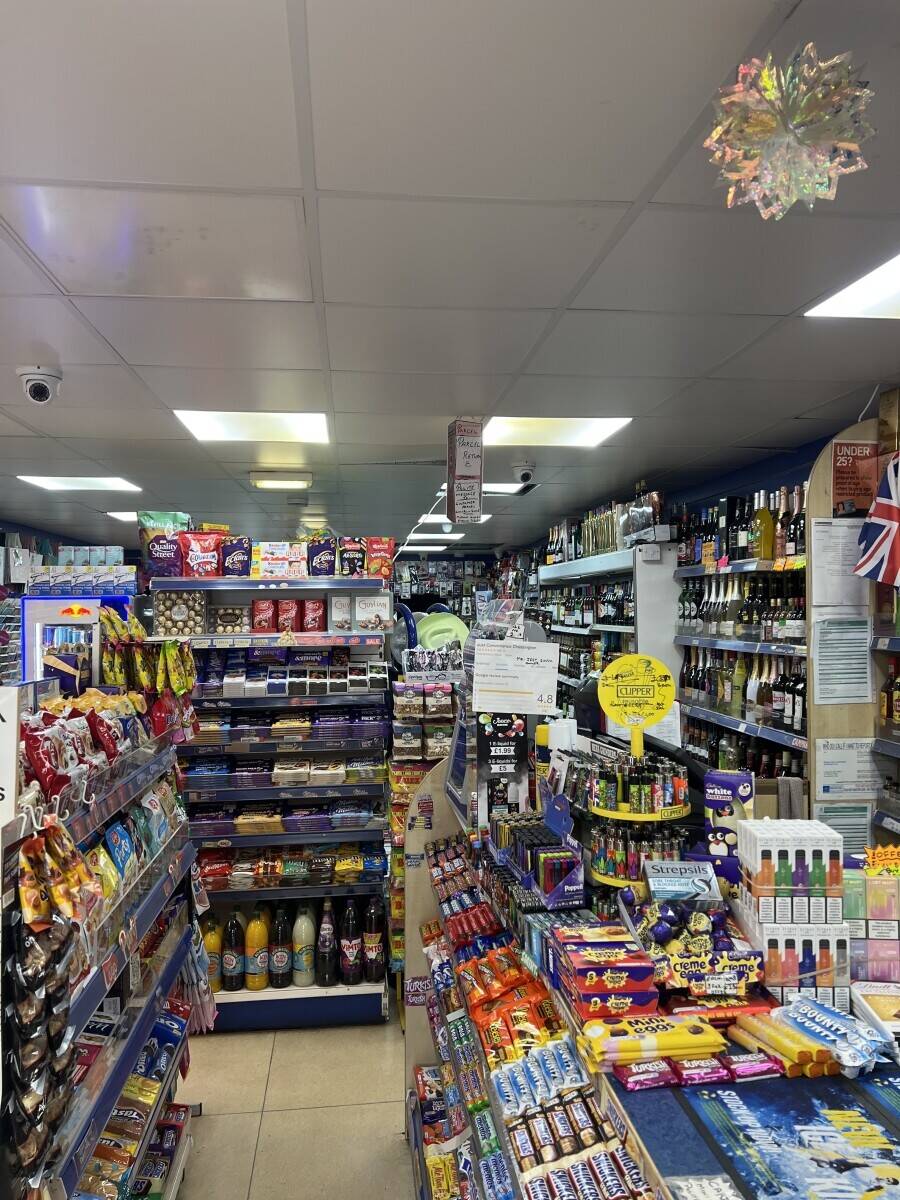 Off licence Convenience Store for sale in Chessington, London