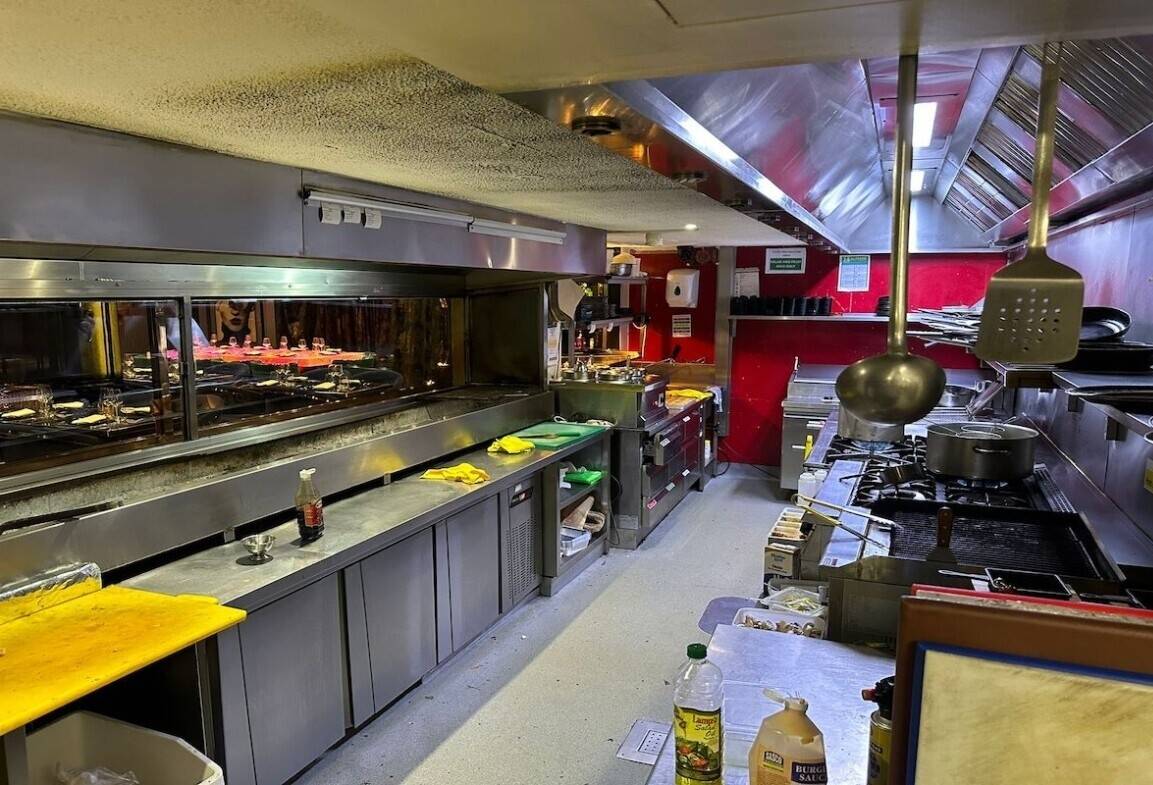 Freehold Restaurant & Aparthotel for Sale in Buckinghamshire Photo 2