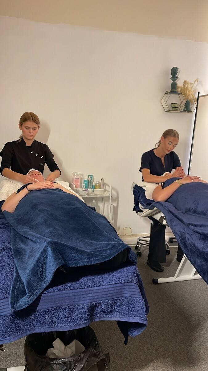 Beauty Clinic with over £100k turnover