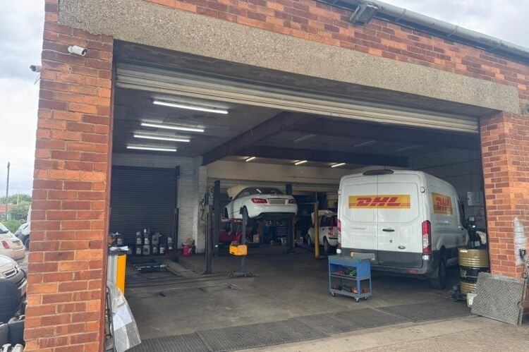 Established Garage - Halsham Photo 2