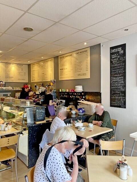 CIRENCESTER CITY CENTER - ESTABLISHED CAFE Photo 2