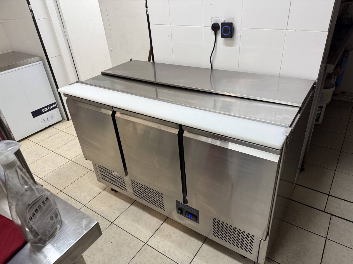 Busy Indian takeaway for sale in Widnes Cheshire