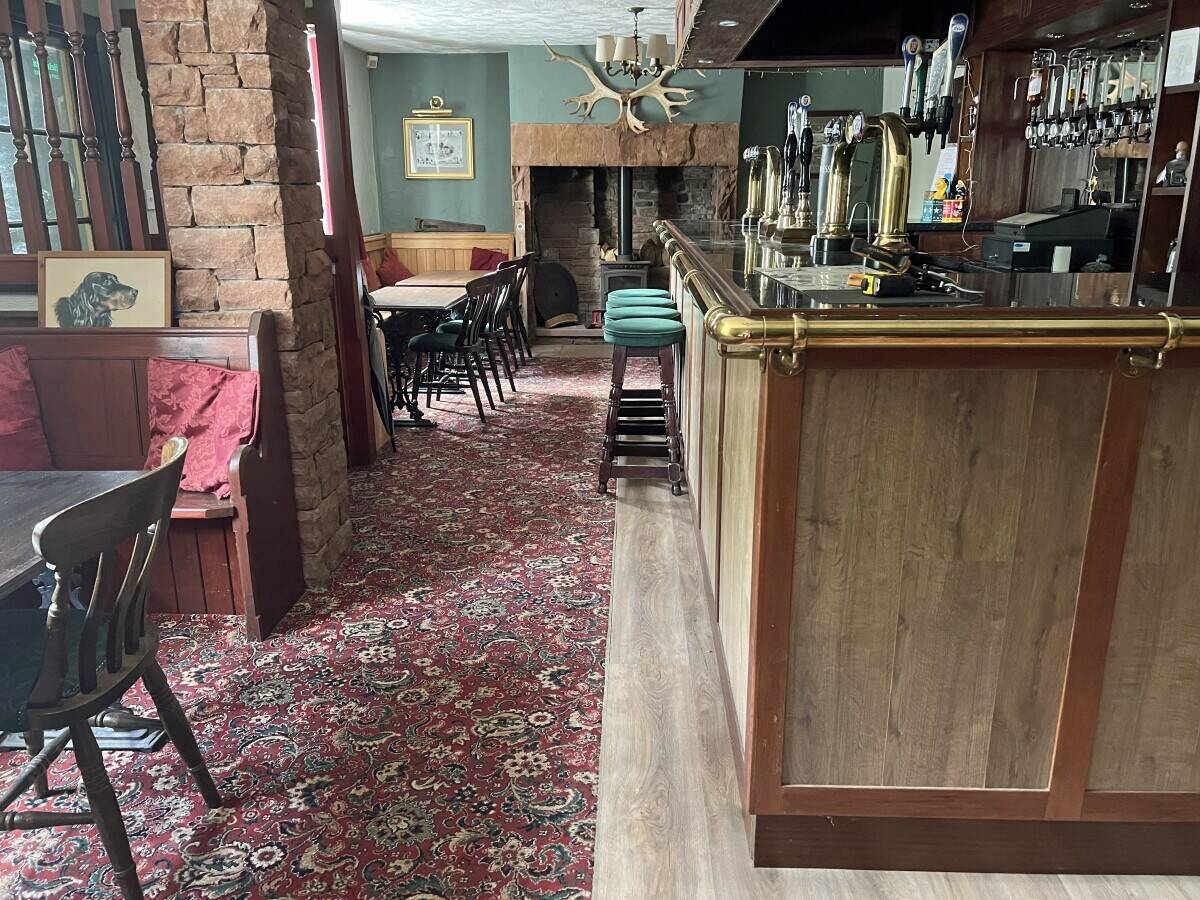 LOWER EDEN VALLEY - TRADITIONAL VILLAGE PUBLIC HOUSE WITH 2 BEDROOM HOLIDAY COTTAGE Photo 2