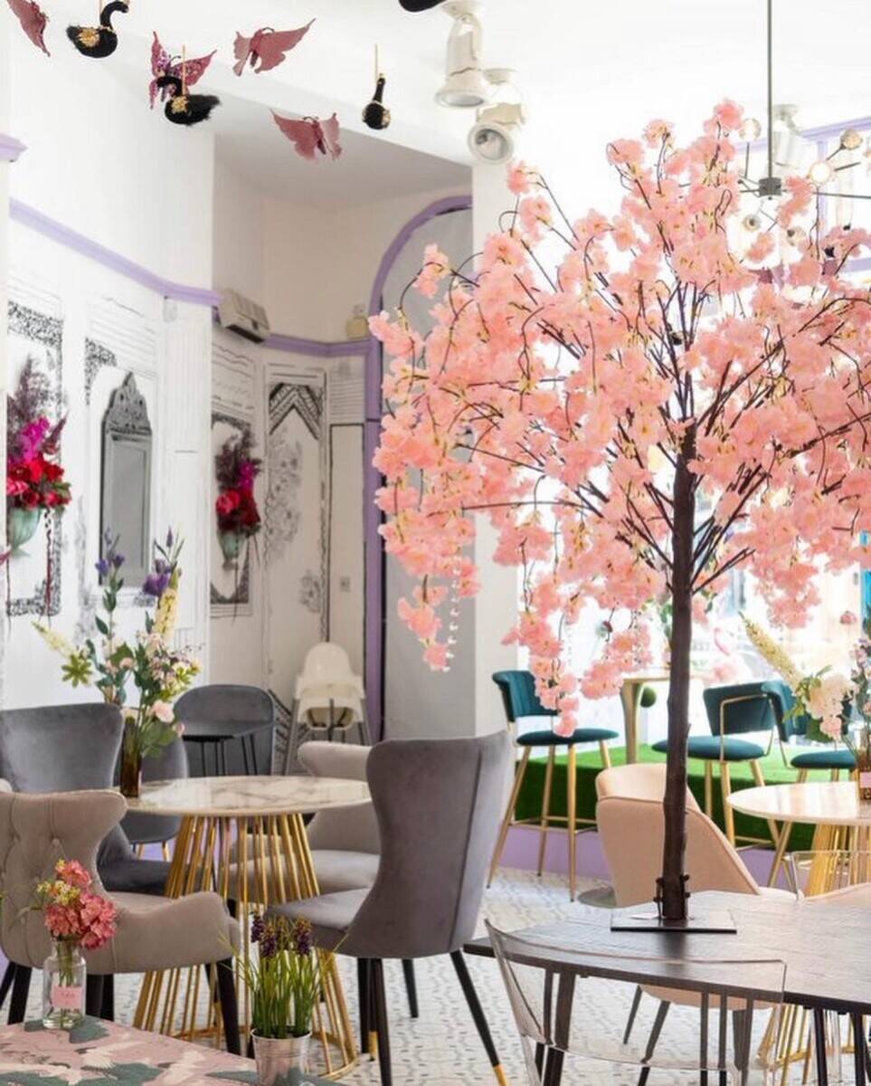 Exquisite boutique cafe for sale in St Martins area Leicester Photo 3