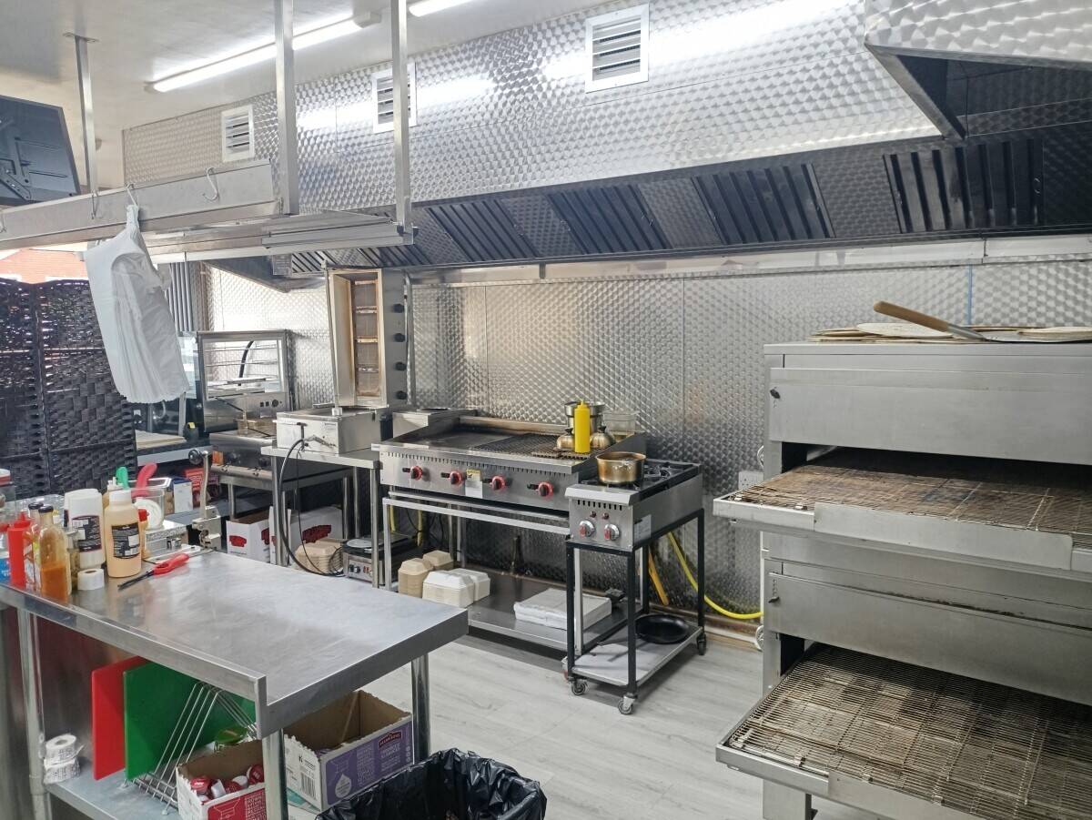 Farncobe fast food shop Photo 2