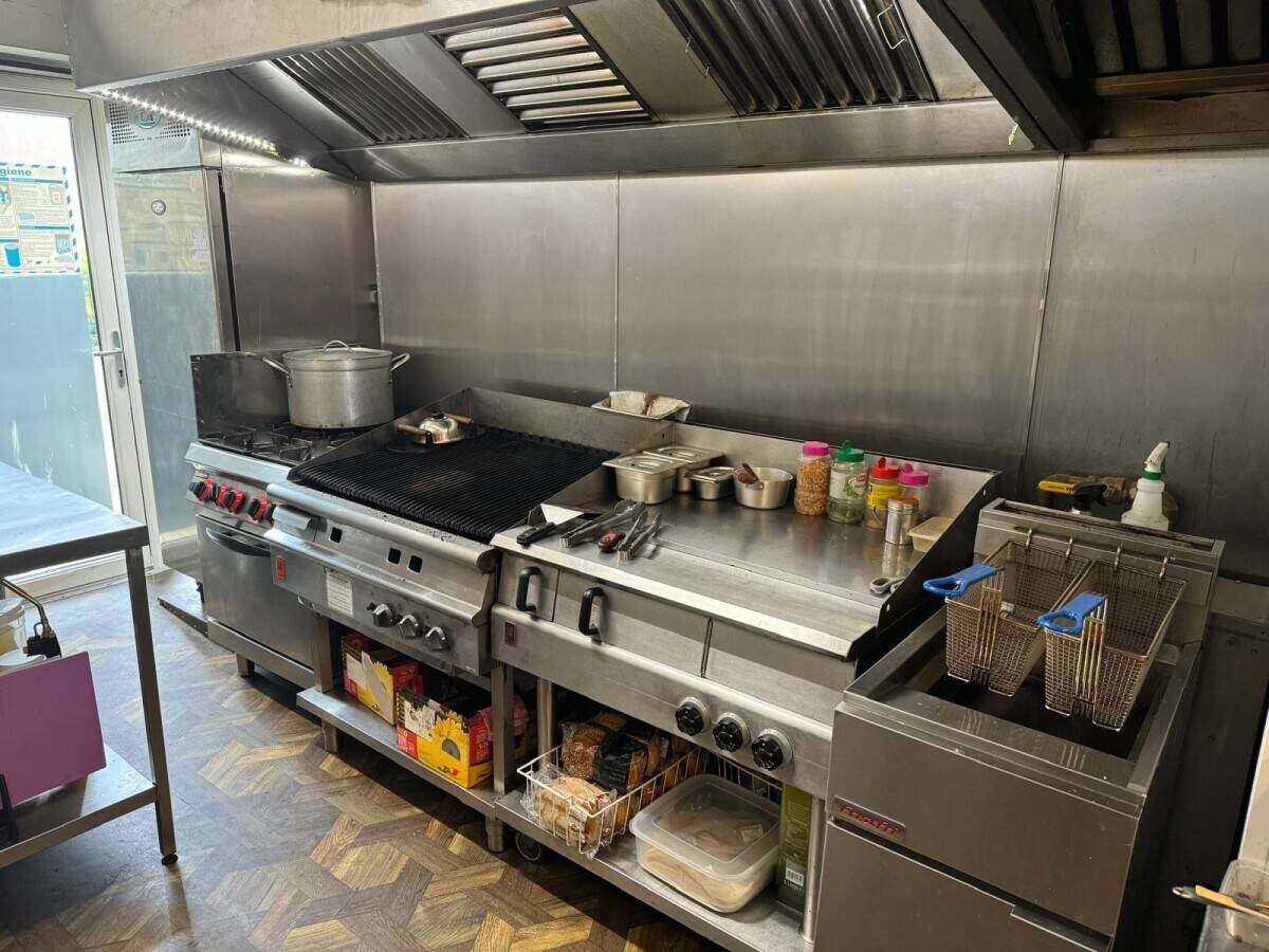 Prime Restaurant & Takeaway for Sale – Birmingham City Centre 

 Photo 2