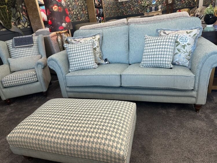 Custom Comfort – Tailor Made Sofas & Chairs Business Up for Grabs Photo 2