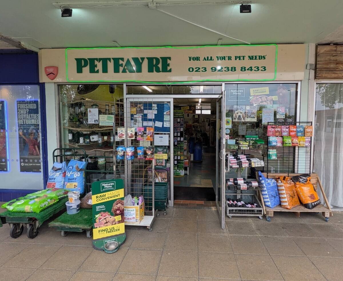 Pet Supplies Shop Portchester Hants Photo 2