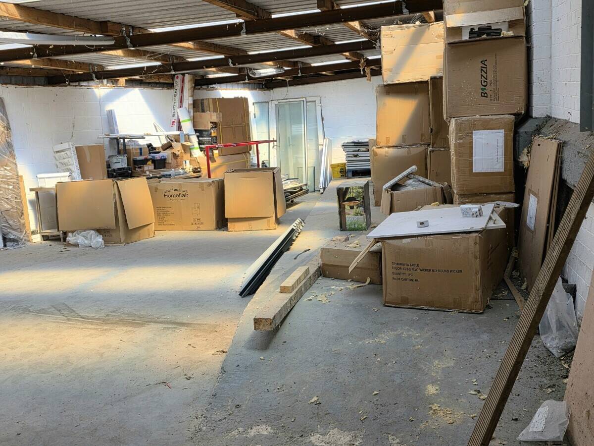 Retai Units To Let  A/t Homeflair