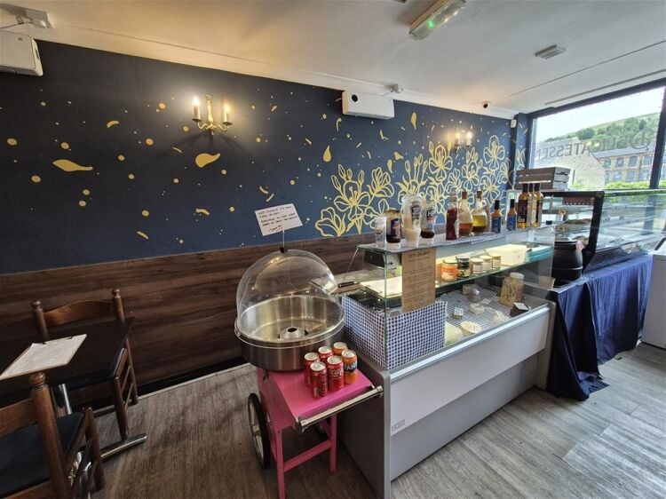 Cafe & Sandwich Bars For Sale in Sowerby Bridge Photo 2