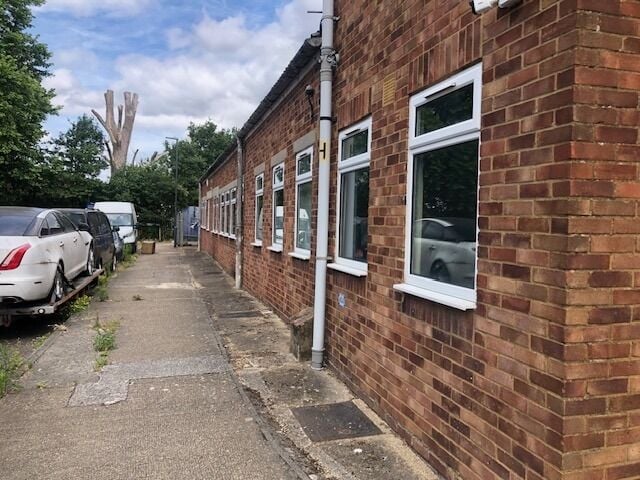 London Properties are pleased to offer to the market this Light Industrial warehouse for rent or sale situated within South Harrow Industrial Estate o Photo 2