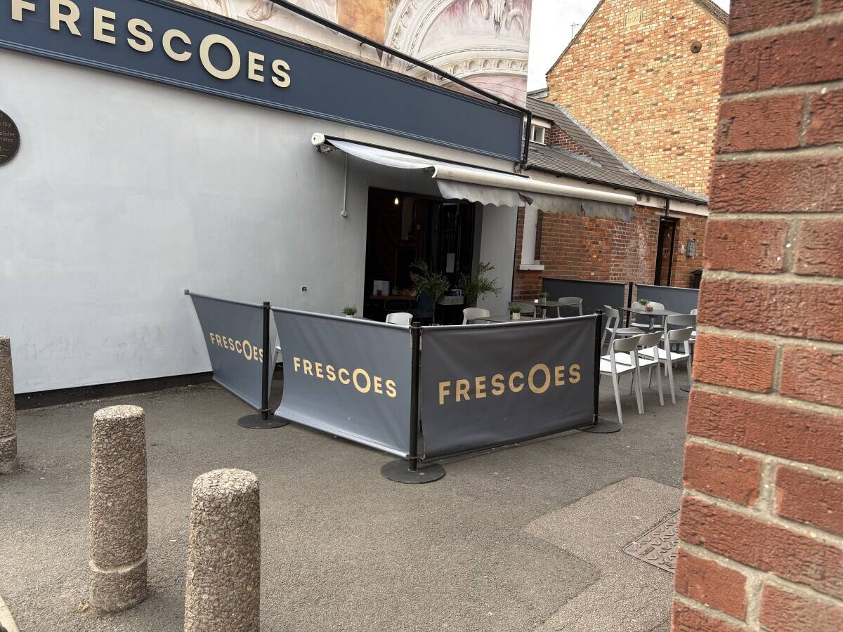 FRESCOES COFFEE HOUSE BEDFORD, INDEPENDENT PROFITABLE AND LEASEHOLD PRICE REDUCED Photo 2
