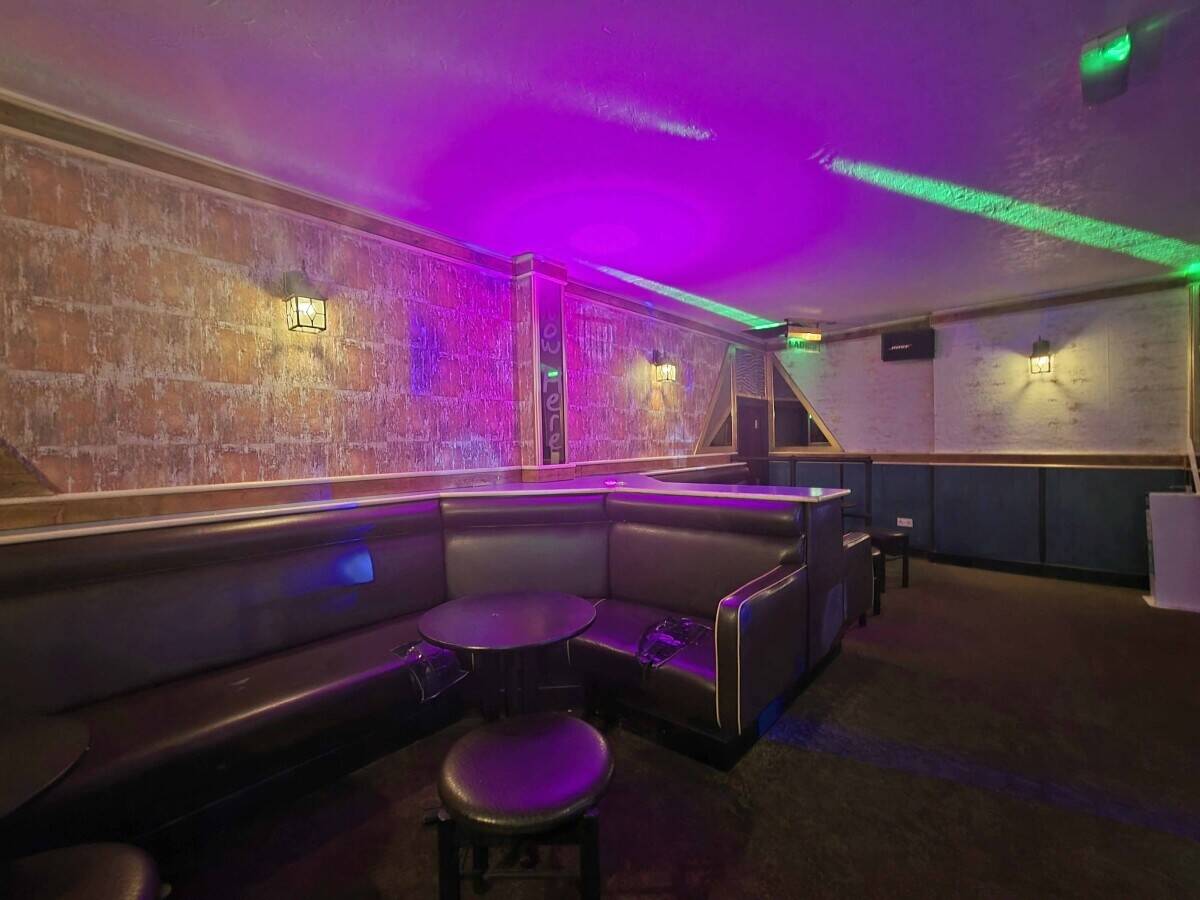 LANCASHIRE -MORECOMBE TOWN CENTRE BAR OFFERING DEVELOPMENT OPPURTUNITY Photo 2