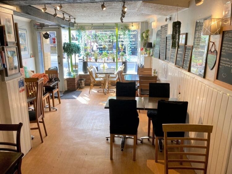COFFEE SHOP/CAFÉ