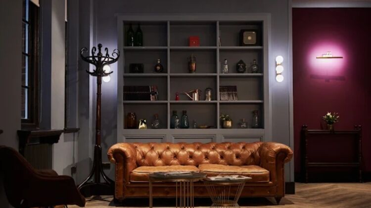 REDUCED - Prestigious Mayfair Grooming Lounge with an Unmatched Reputation and Untapped Growth Potential Photo 2