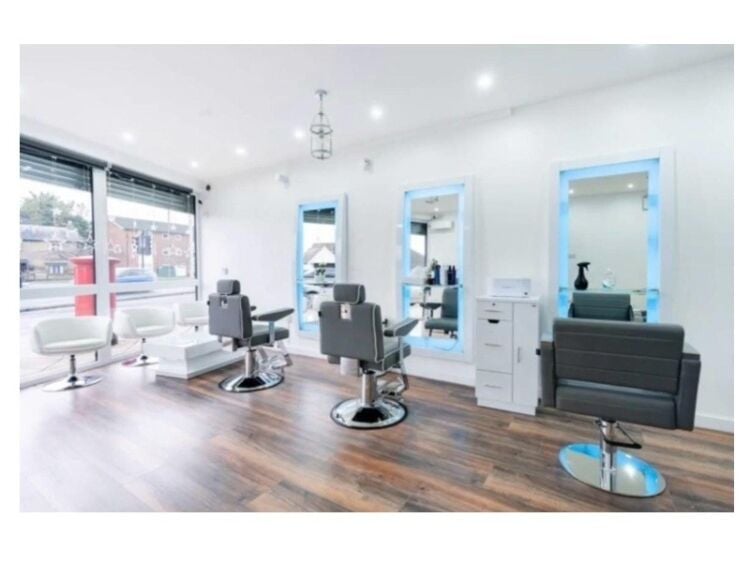 Beauty Gem – Modern, Busy & Perfect for New Owner!