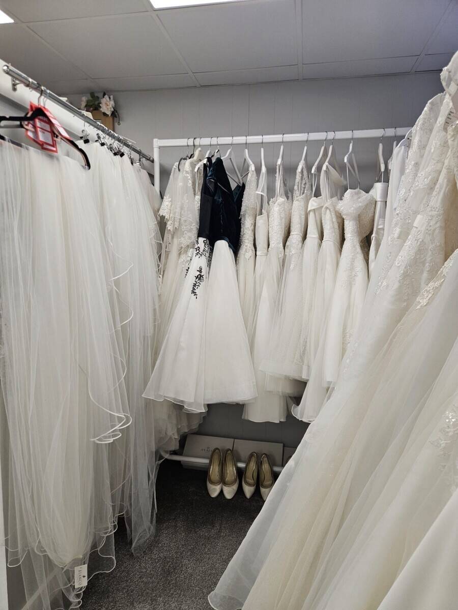 Popular Bridal & Prom Shop Photo 2