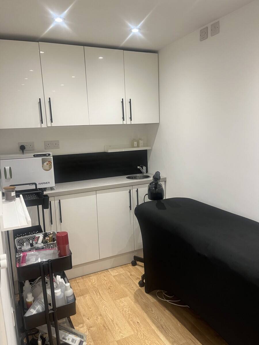 Busy Hair and Beauty salon for sale in Enfield London