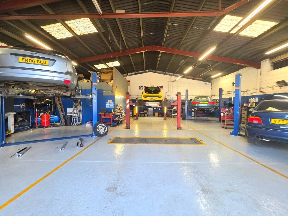 MOT STATION ( CLASS 4 & 7)