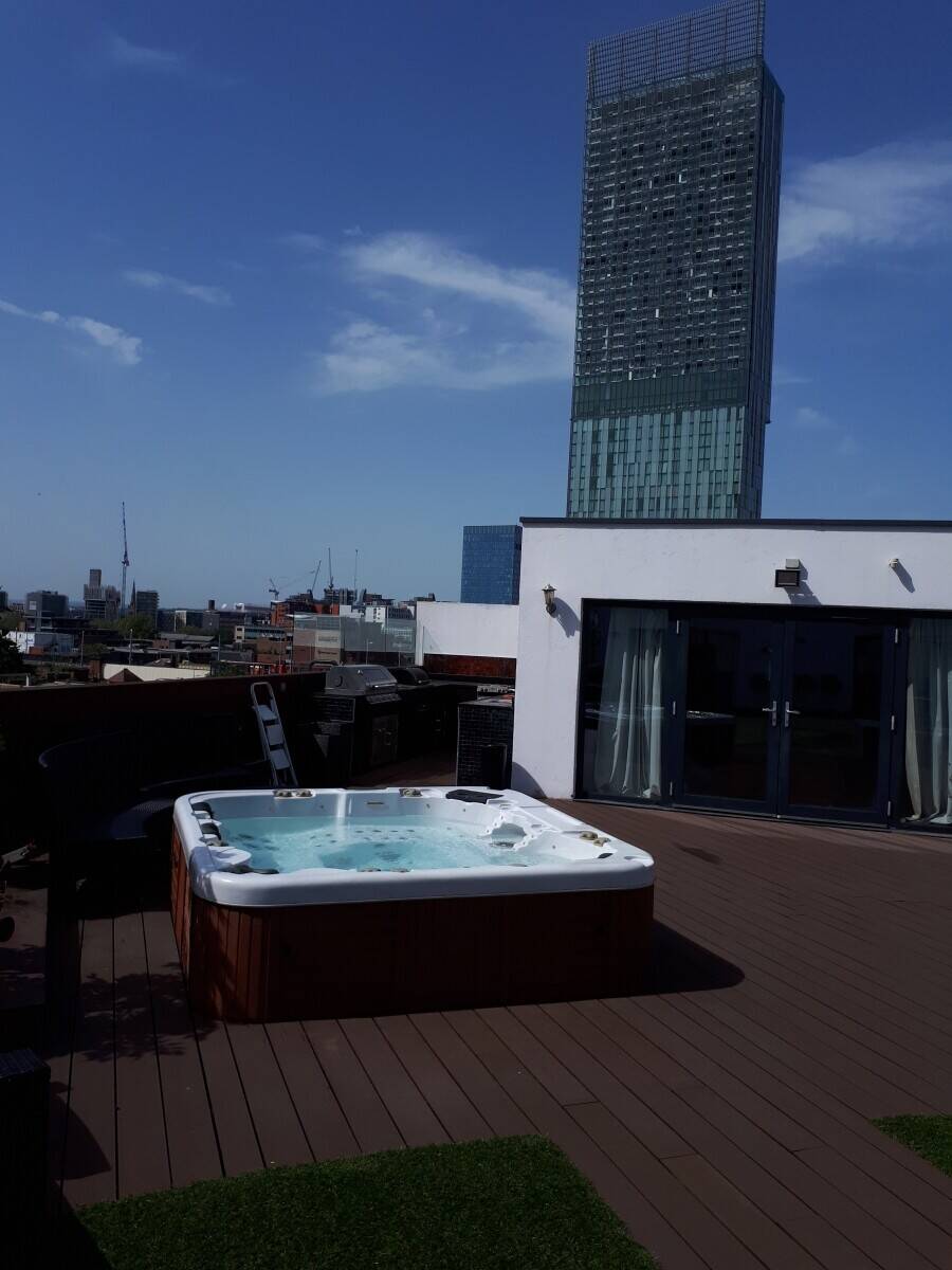 Hot Tub Maintenance Company for Sale in the Cheshire and Surrounding Areas. With Contracts