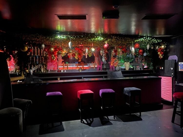 Licenced Trade, Pubs & Clubs For Sale in Keighley Photo 2