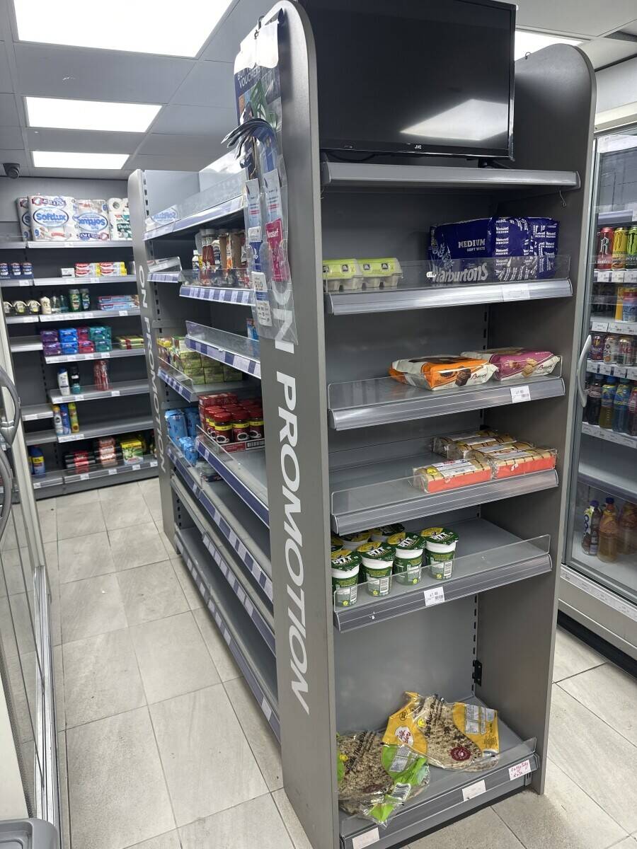 Off licence shop sale in Stoke on Trent Photo 2