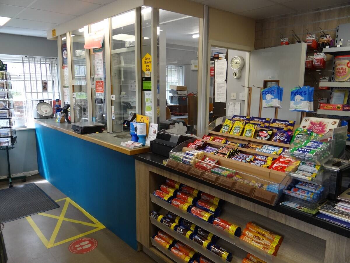 Unopposed Community Status Post Office with Mailwork (sorting office) Photo 2