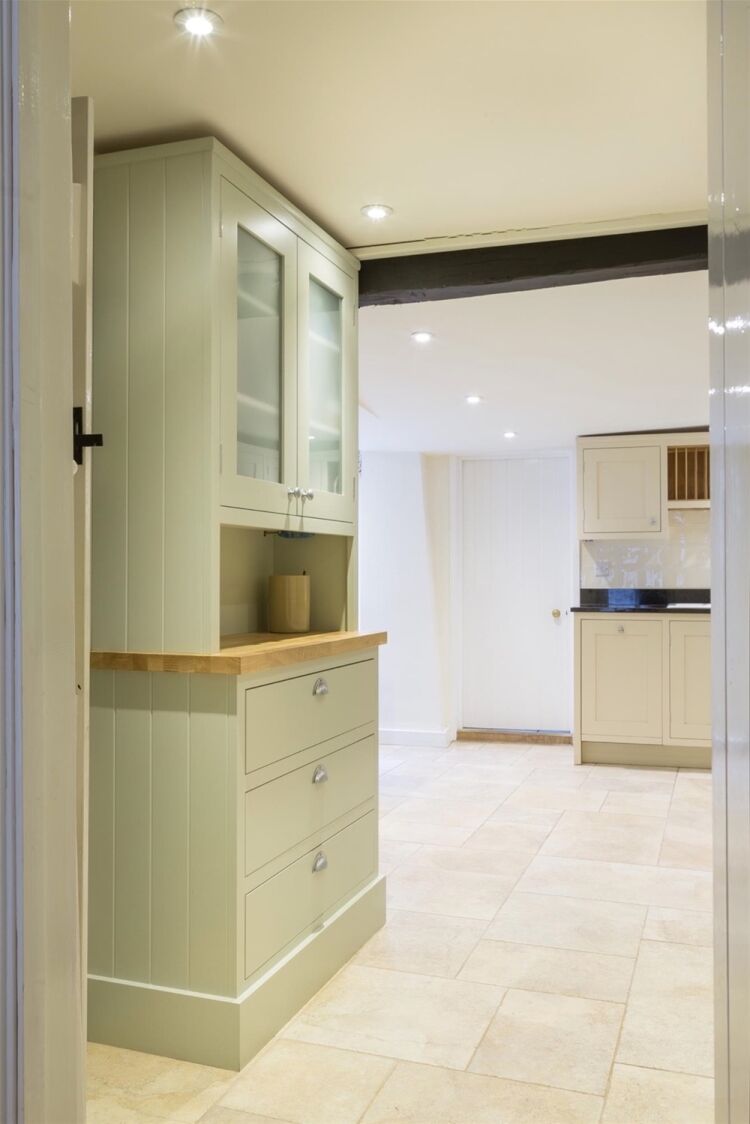 BESPOKE LUXURY KITCHENS Photo 2