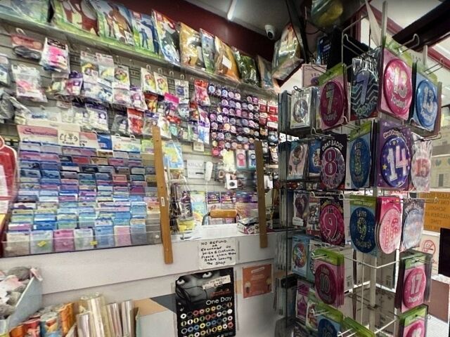 1995 Gift Shop With Greeting Cards, Party, Balloons, & Fancy Dress for Sale