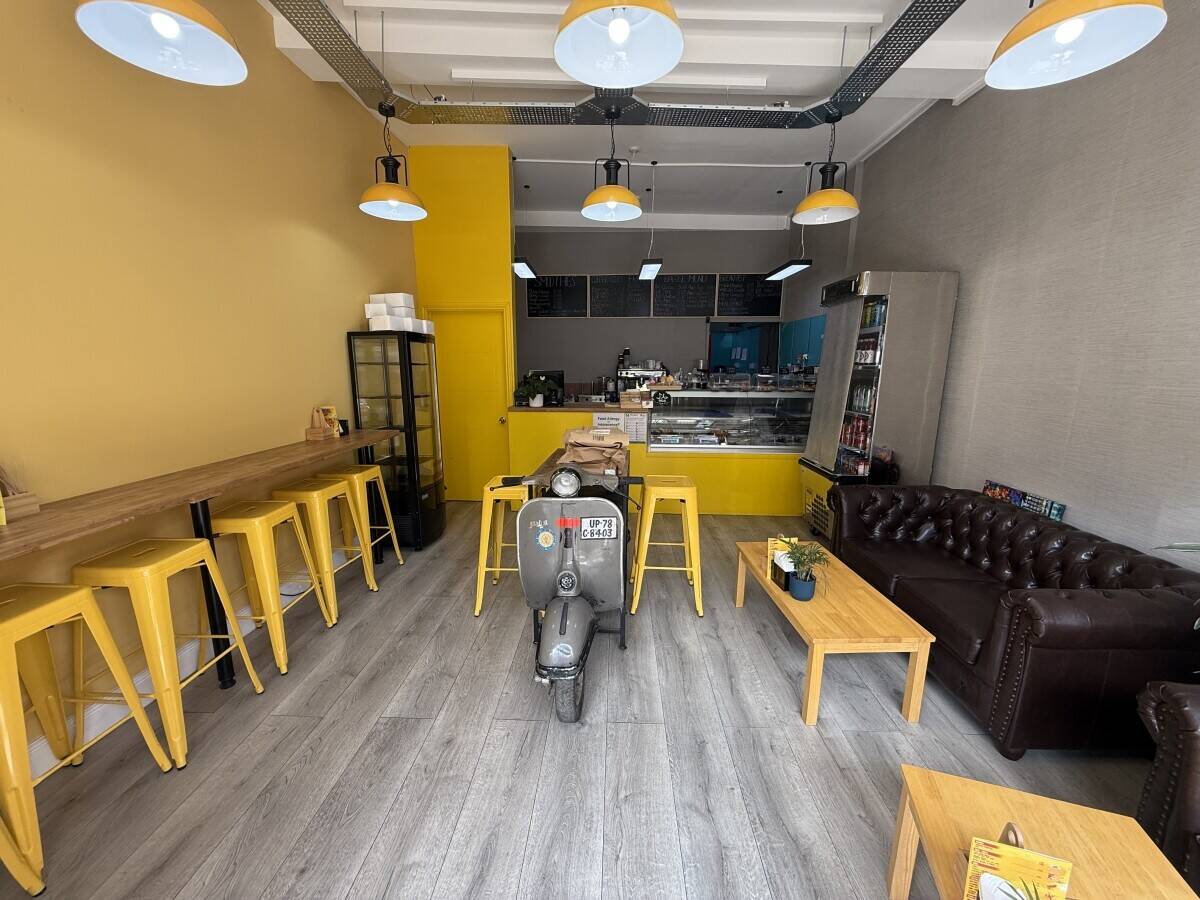 Coffee shop/Bagel shop Photo 2