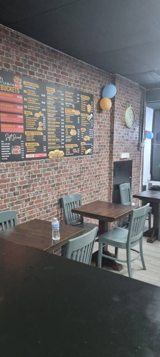 Chicken& Burger Takeaway for sale Low rent & Open lease Photo 2