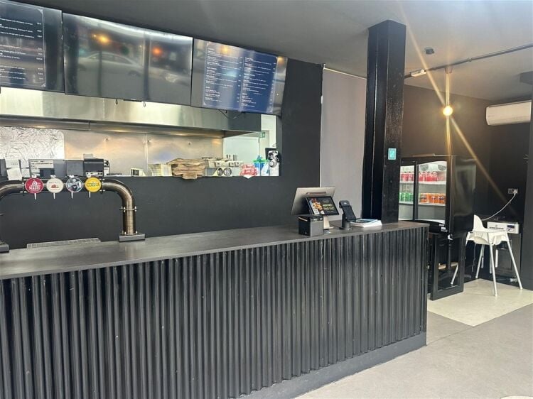 Hot Food Take Away For Sale in Leamington Spa Photo 2