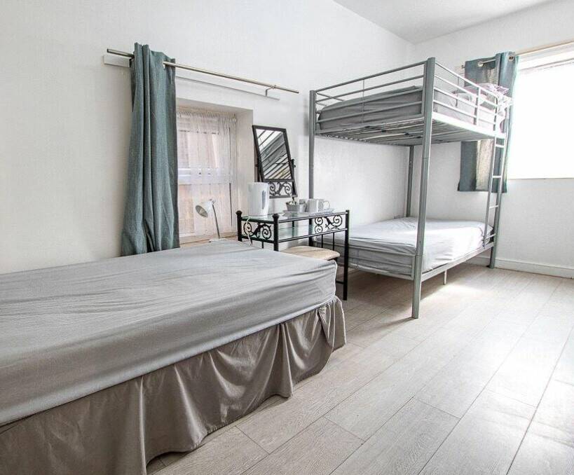 LINCOLNSHIRE - 6 BEDROOM GUESTHOUSE CLOSE TO TRAIN STATION