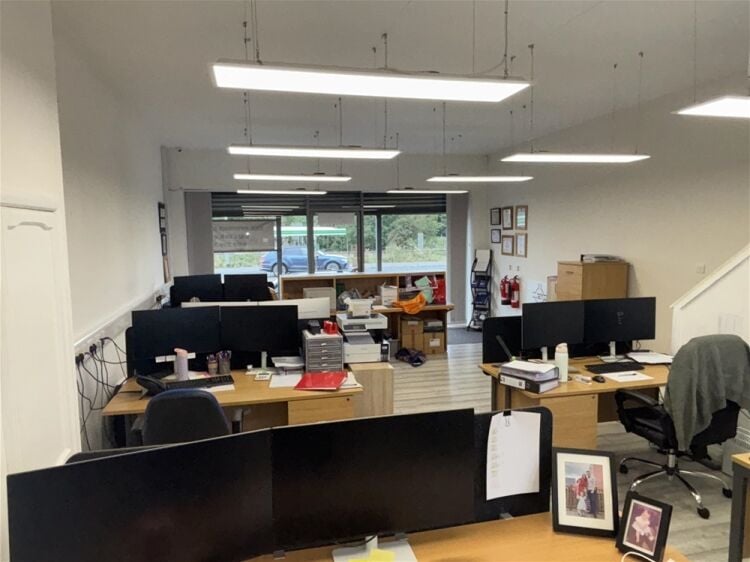 Vacant Unit For Sale in Leeds