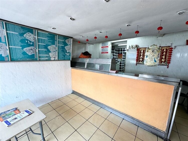 Hot Food Takeaway in Hyde Photo 2