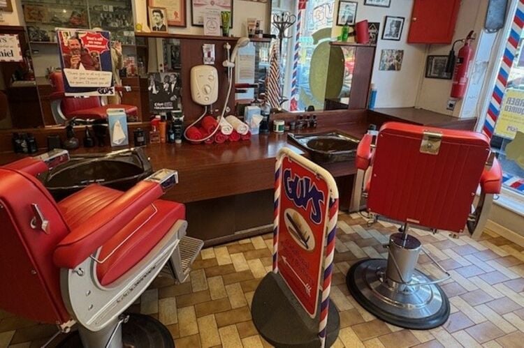 Established Barbers Shop - Knutsford Photo 2
