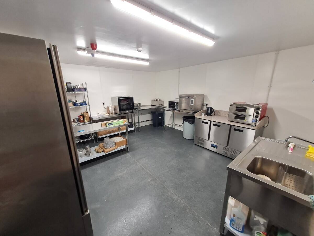 Cafe for sale in winson green birmingham Photo 2