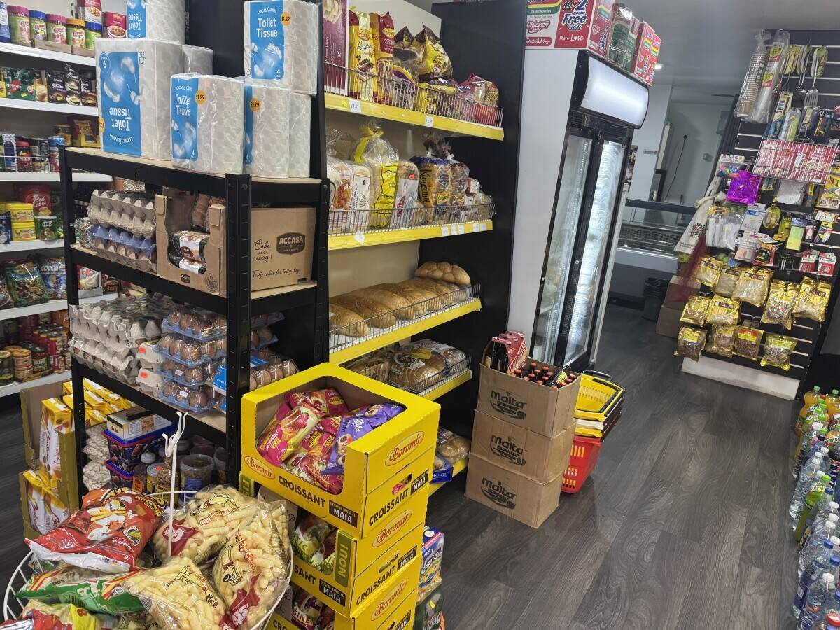 Grocery plus butcher shop for sale in Rainham  Photo 2