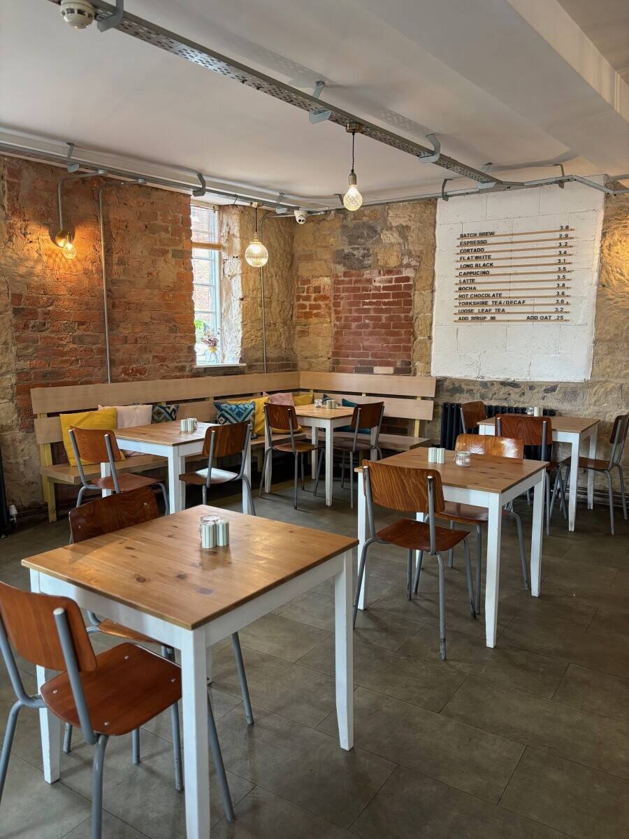 Popular and family run coffee shop business on leasehold, in Far Headingley Photo 2