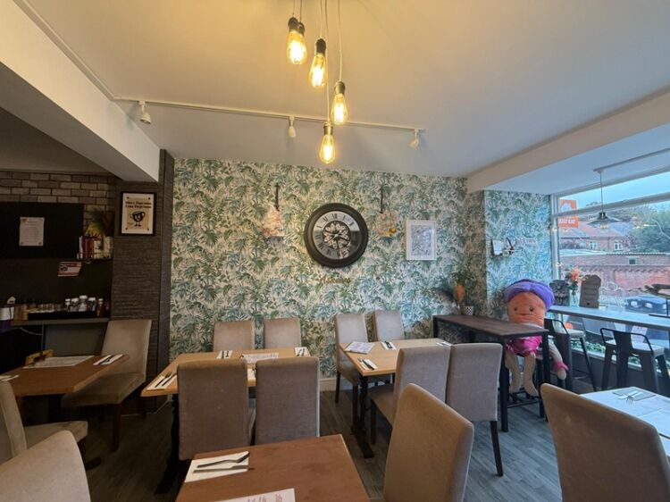 Thriving Southsea Café with Loyal Following & Strong Online Presence