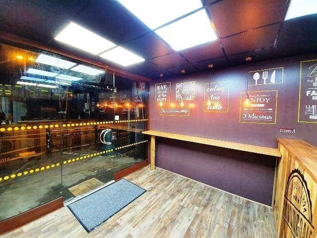 Spotless Fast Food Takeaway Specialising In Kebabs, Burgers, Peri Peri Chicken & Pizzas for Sale