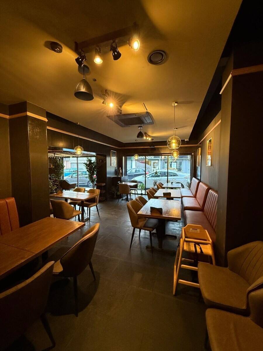 🌶️ Spice up your future !! For Sale: Thriving Indian&ndash;Sri Lankan Restaurant with Full Alcohol Licens Photo 2
