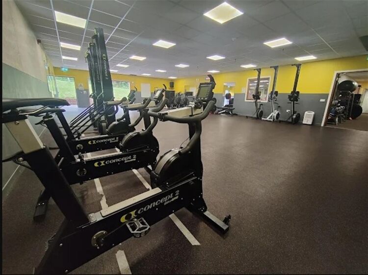INDEPENDENT COMMUNITY GYM