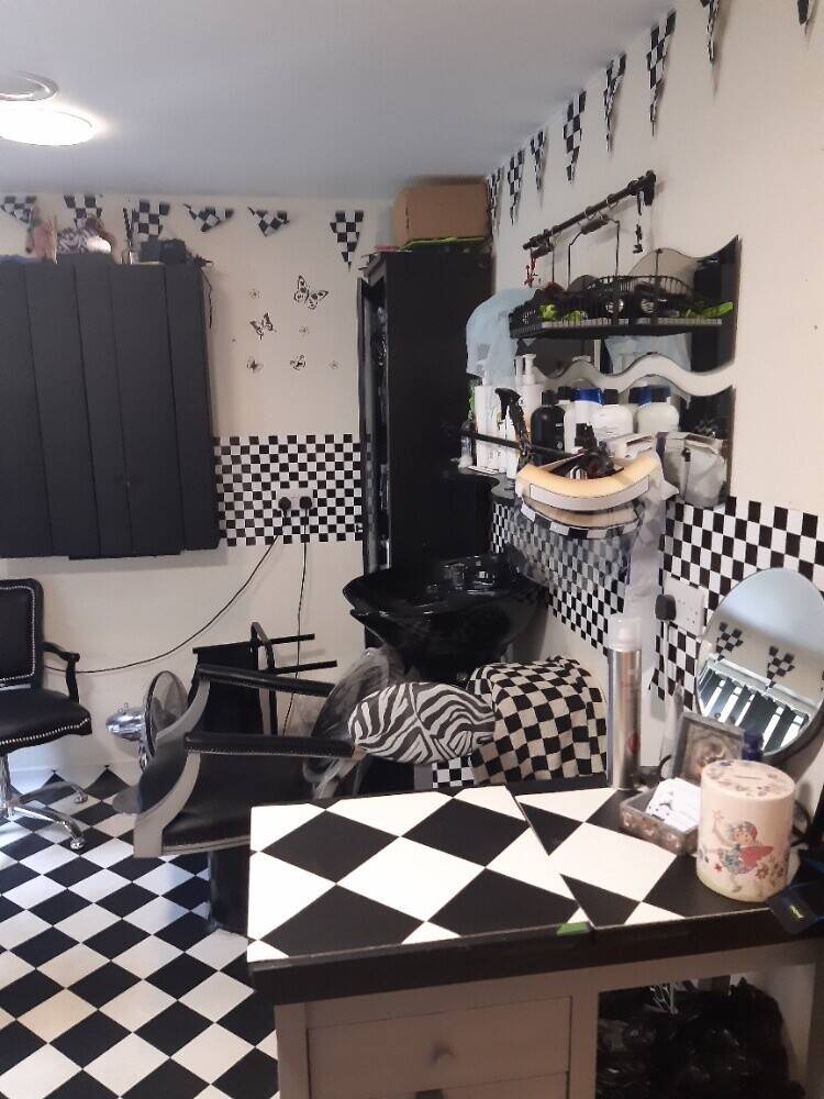 Small Hair Salon business for sale Established 10 years Photo 2
