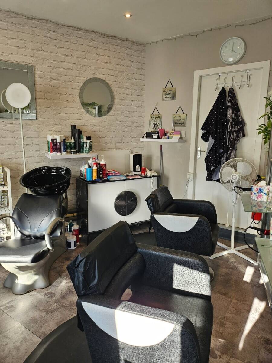 Hairdressing Salon for sale in Busby Glasgow