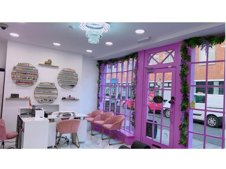 Established Beauty Brand with Growth Potential Photo 2
