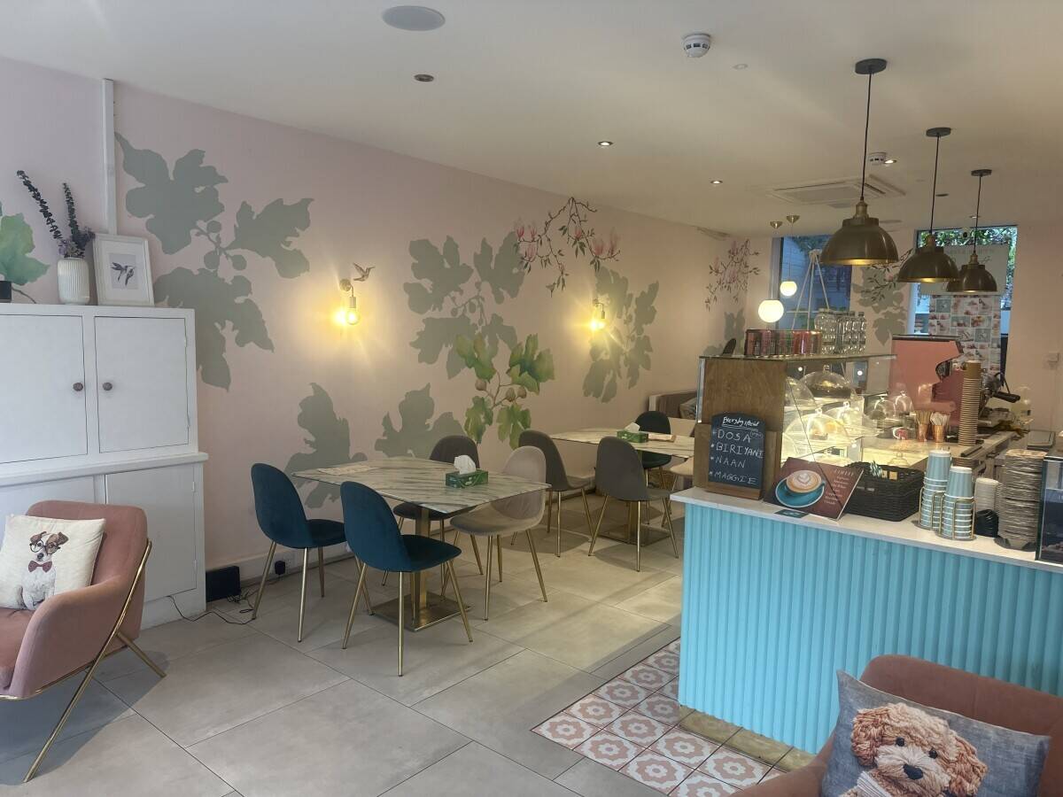 A3 Restaurant&Cafe with food and bar in East Finchley London for sale.WhatsApp +447448161583
