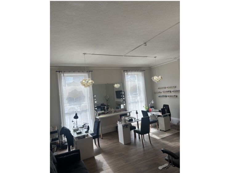 Glow with Success – Own This Established Beauty Brand