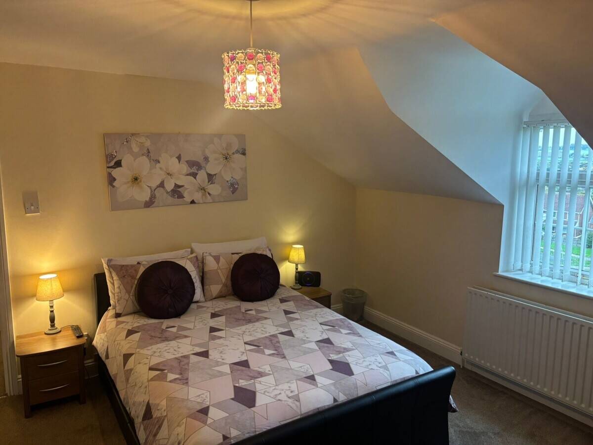 Well-known, Modern, Recently Refurbished Freehold Group of Holiday Cottage Properties Photo 2